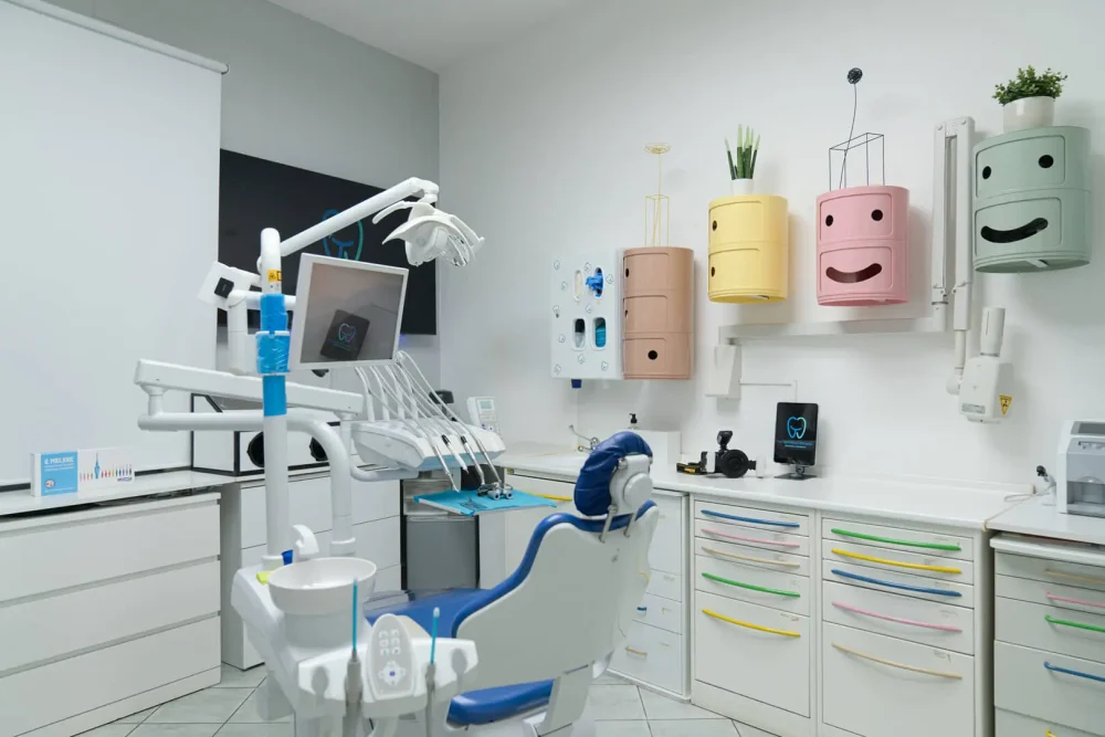 Studio dentistico moderno e accogliente
